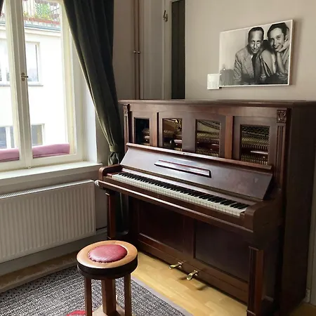 Chopin Boutique-2